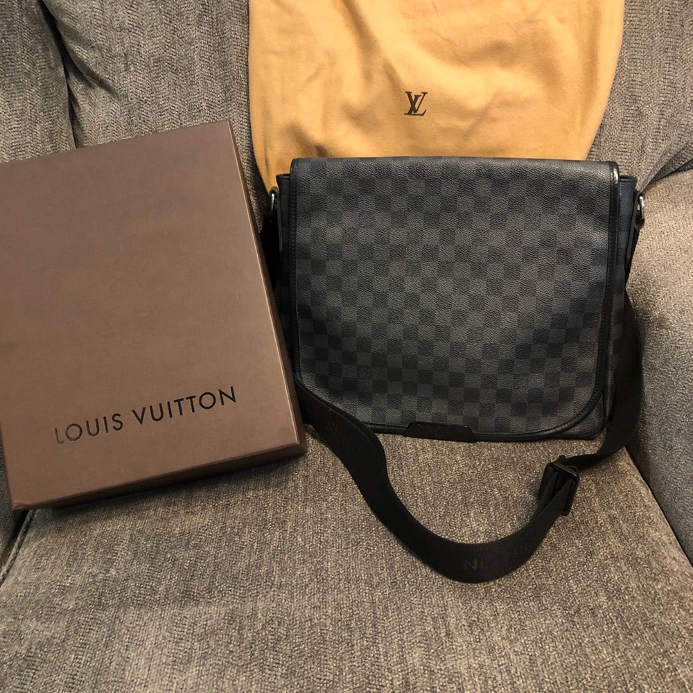 Louis Vuitton graphite messenger